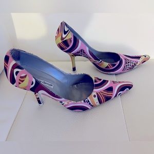 CHARLES DAVID MULTI-COLOR HIGH-HEEL PUMP 11M